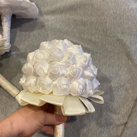 White rose bouquet with ivory accents. - Picture 3 of 5
